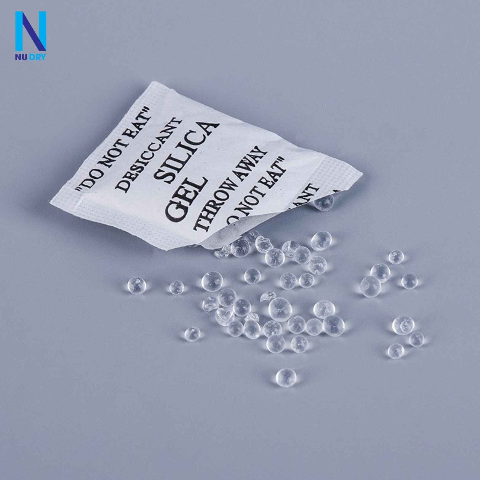 Ăn phải gói hút ẩm có sao không?